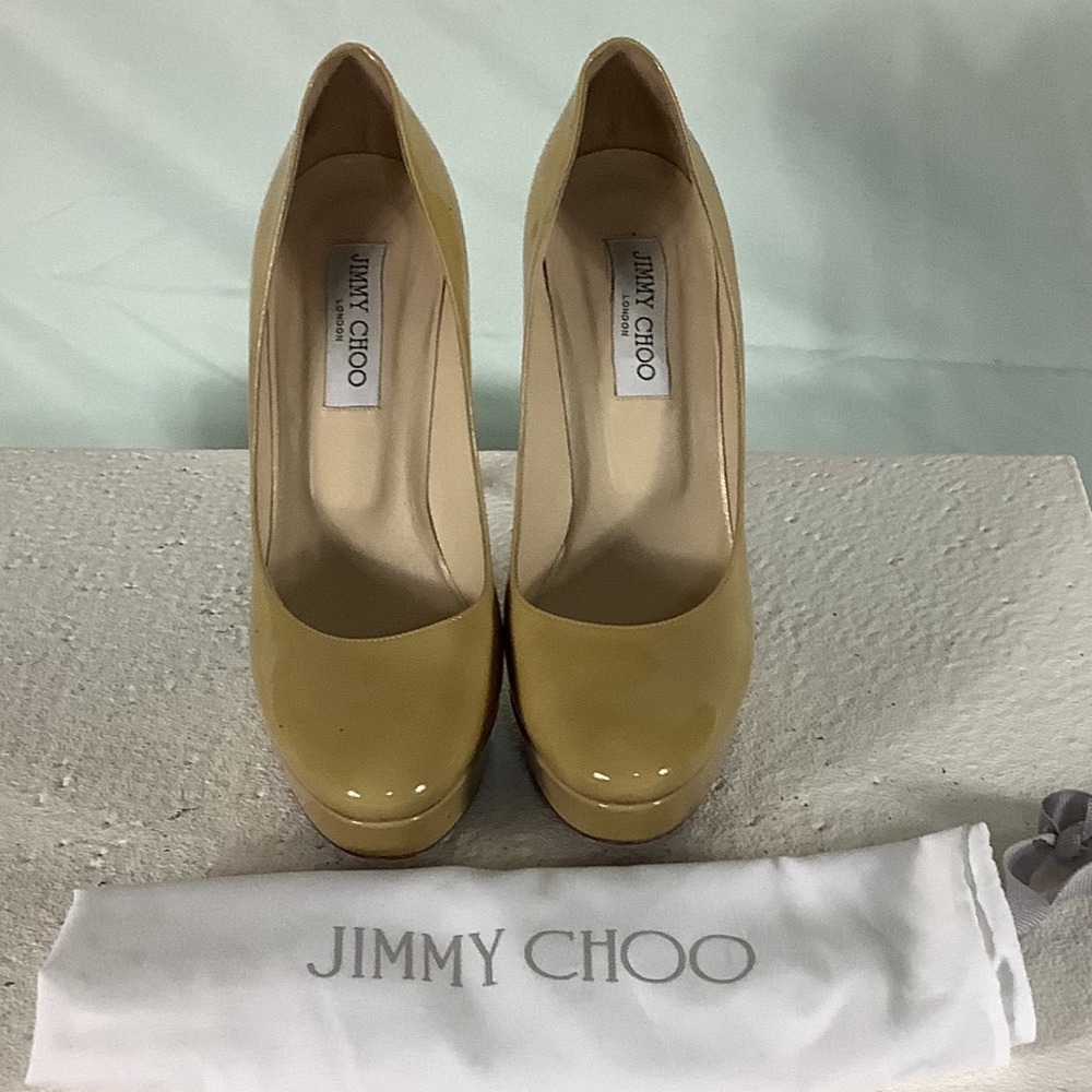 Jimmy‎ Choo Nude Patent Leather Platform Pumps Stiletto Heels Size 39.5 Italy
